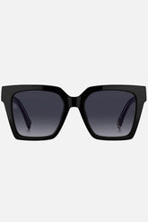 Occhiali da sole Tommy Hilfiger TH 2100/S 8079O, montatura nera lucida con lenti grigio scuro.