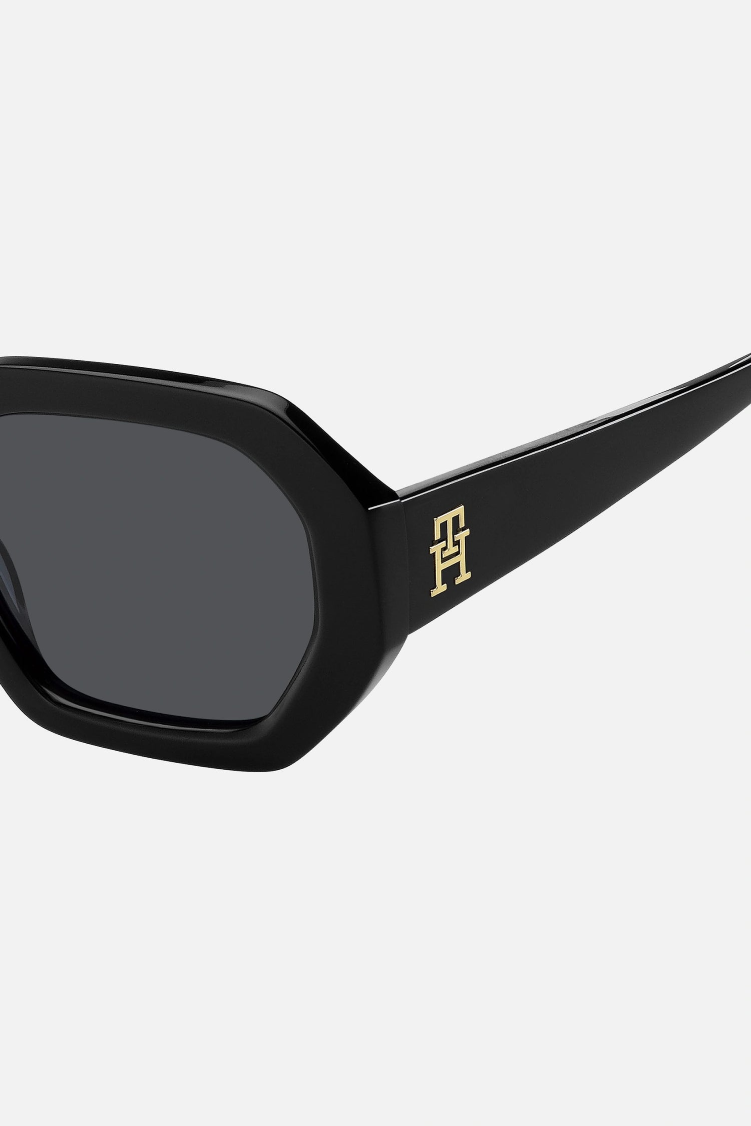 Occhiali da sole Tommy Hilfiger TH 2155/S 807IR, montatura nera lucida con lenti grigio scuro.