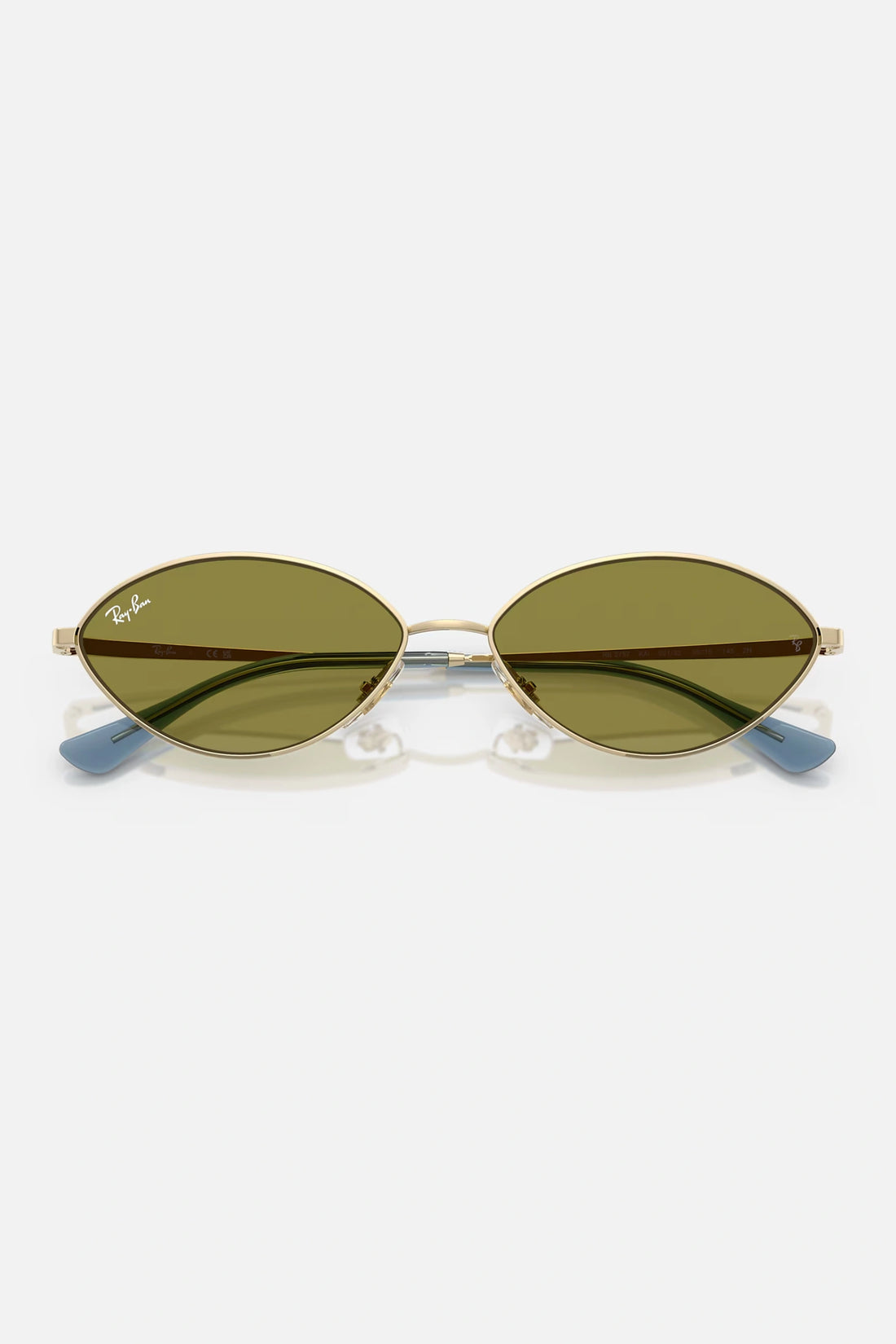 Occhiali da sole Ray-Ban RB3757 9213/2 Ari Bio-based, montatura oro pallido con lenti verdi.