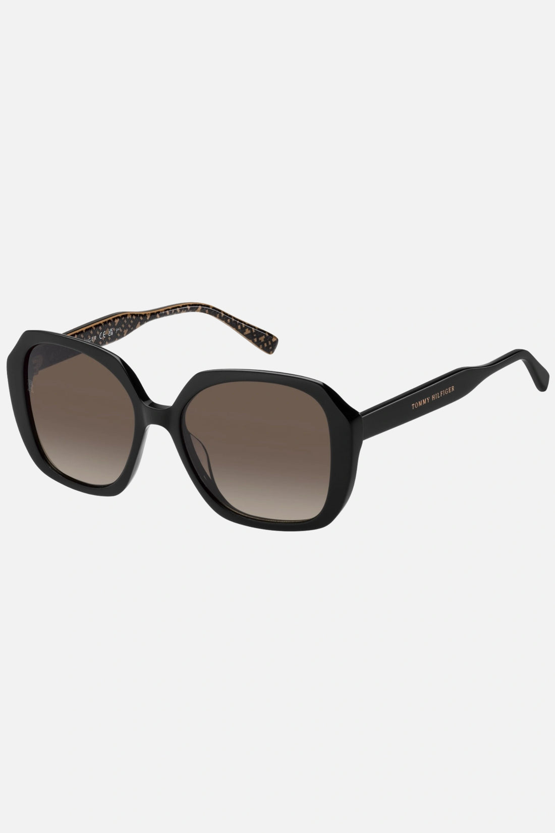 Occhiali da sole Tommy Hilfiger TH 2105/S 7YQHA, montatura nera opaca con lenti marrone sfumato.